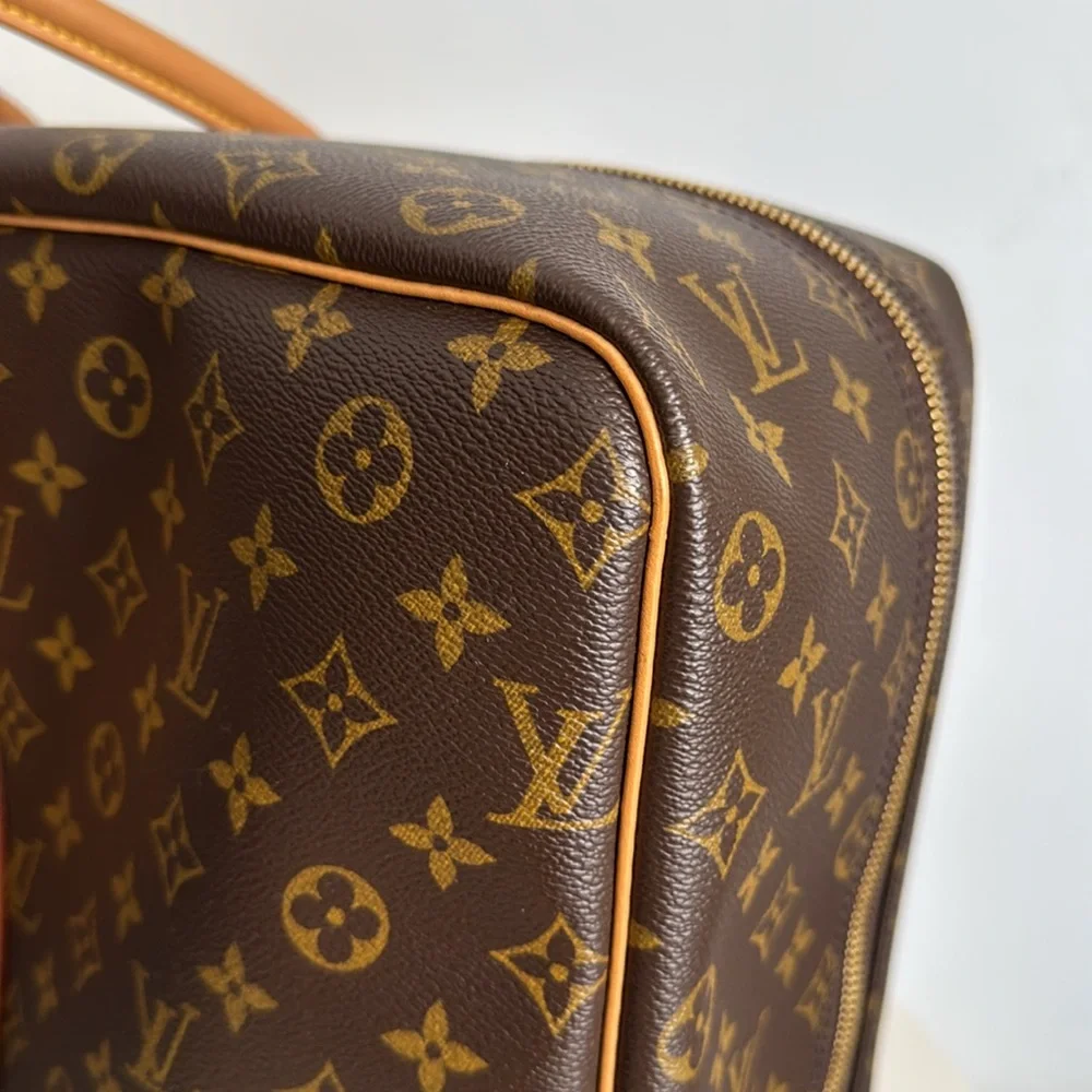 Louis Vuitton Luxury Brown Monogram Luggage Bag in Excellent Condition